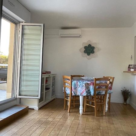 T2 Boulouris -St Raphael, 150 Metres De La Mer Saint-Raphaël エクステリア 写真