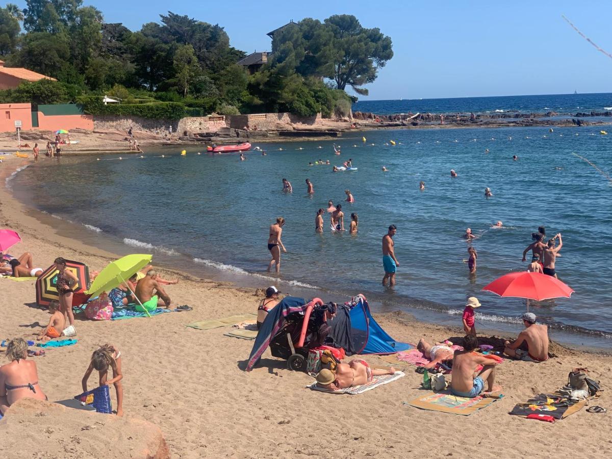 T2 Boulouris -St Raphael, 150 Metres De La Mer Saint-Raphaël エクステリア 写真